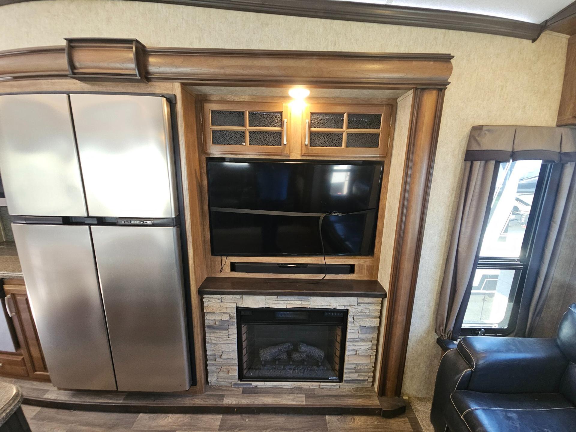 2016 Keystone Rv 2016 Keystone Rv Montana - thumbnail 16