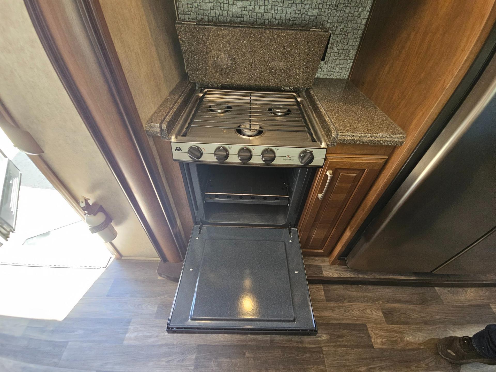2016 Keystone Rv 2016 Keystone Rv Montana - thumbnail 26
