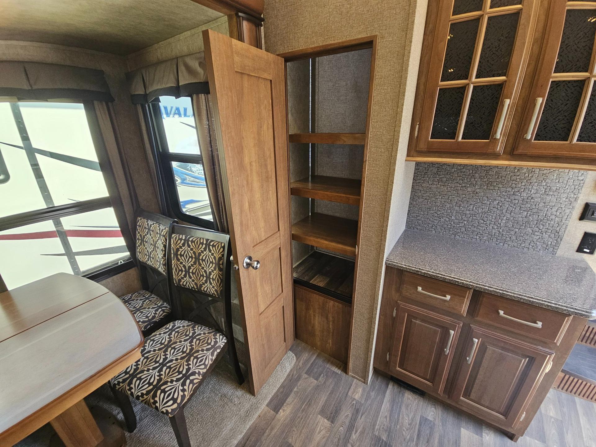 2016 Keystone Rv 2016 Keystone Rv Montana - thumbnail 29