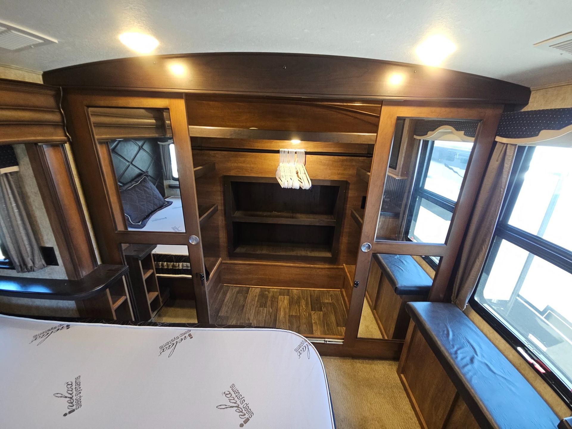 2016 Keystone Rv 2016 Keystone Rv Montana - thumbnail 35