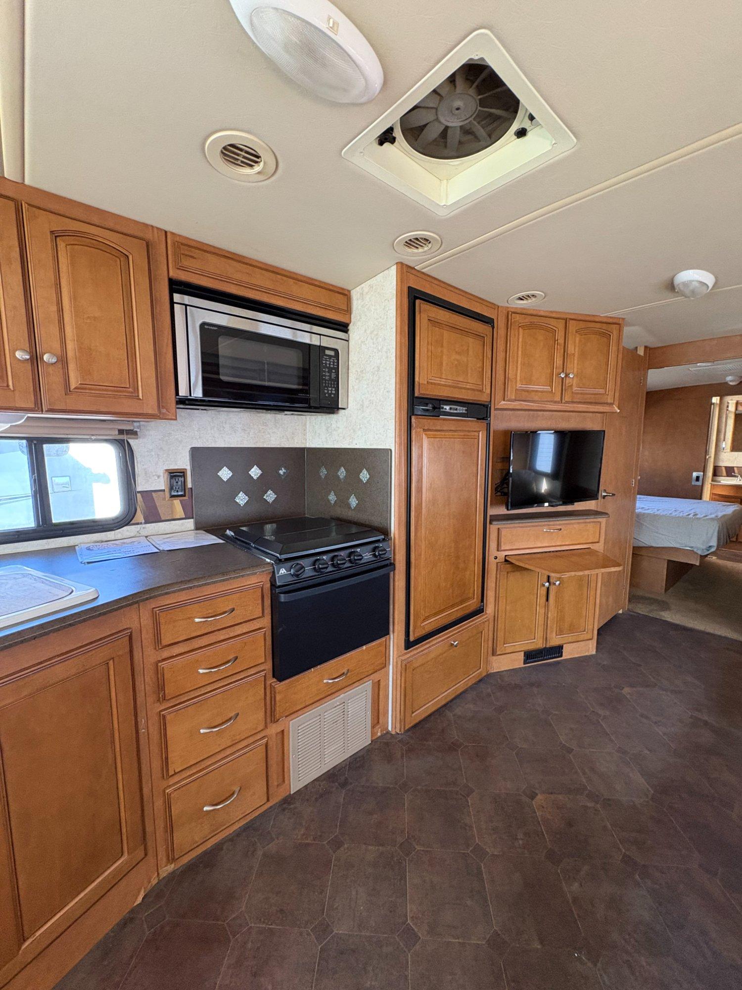 2012 Winnebago 2012 Winnebago Vista - thumbnail 21