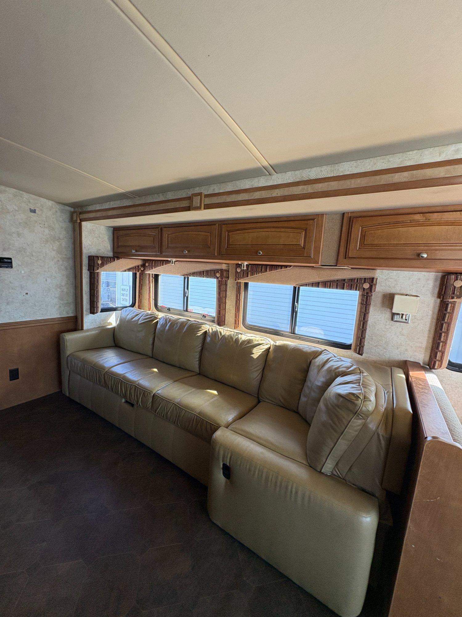 2012 Winnebago 2012 Winnebago Vista - thumbnail 23