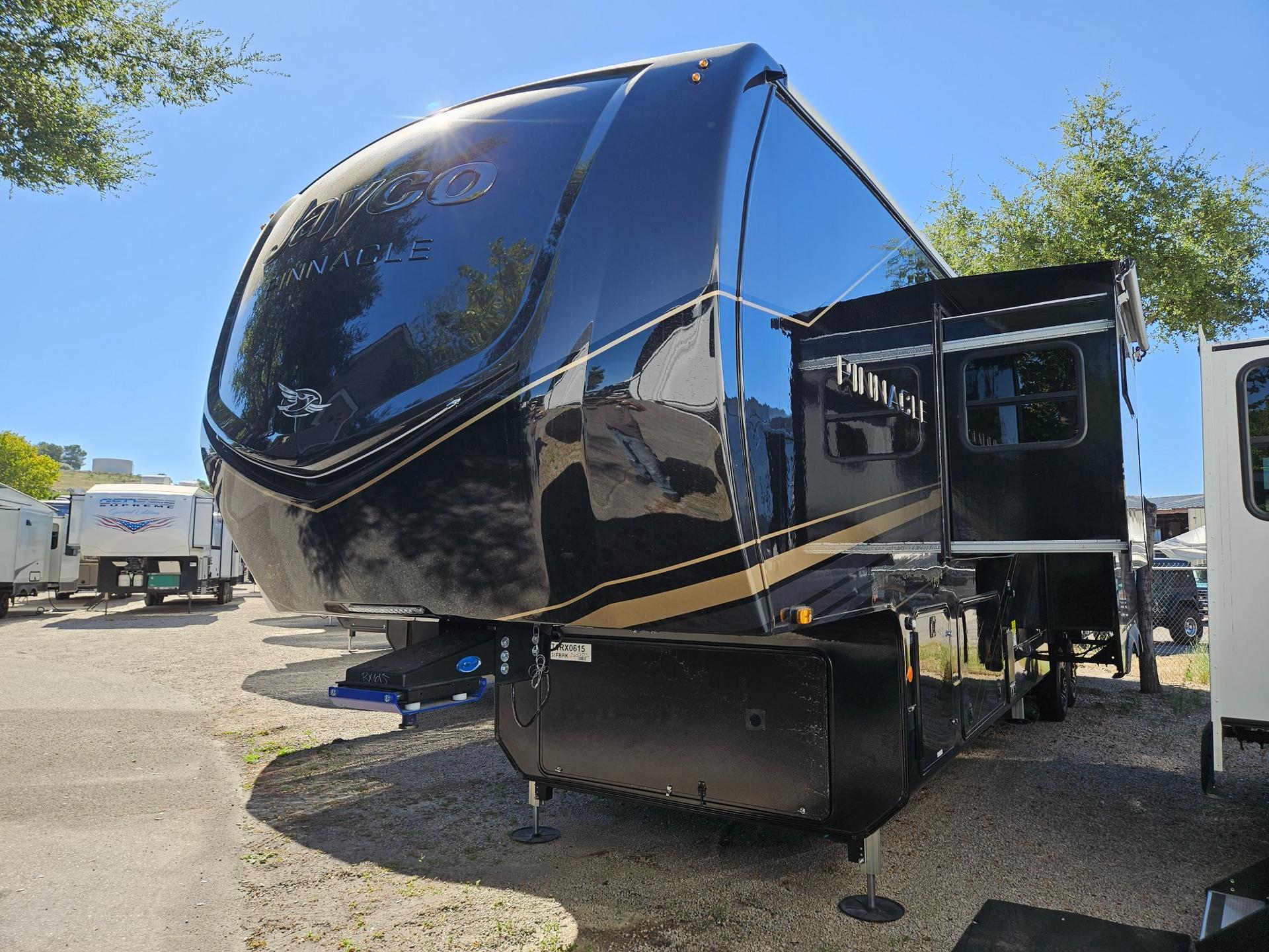 2026 Jayco 2026 Jayco Pinnacle - thumbnail 4