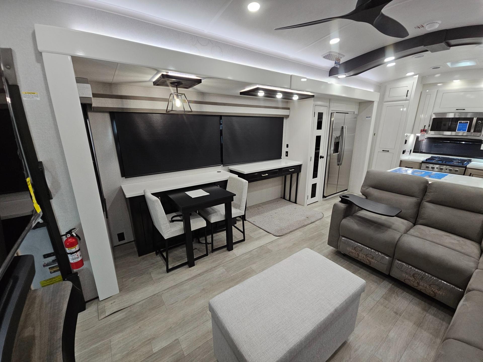 2026 Jayco 2026 Jayco Pinnacle - thumbnail 6