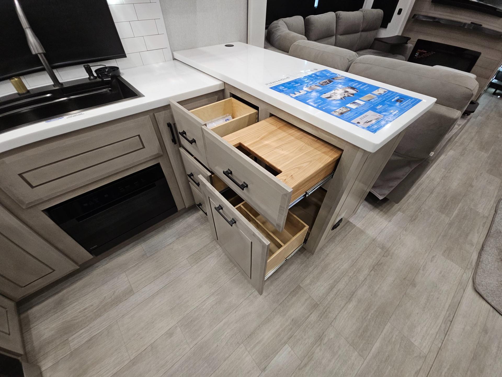 2026 Jayco 2026 Jayco Pinnacle - thumbnail 26