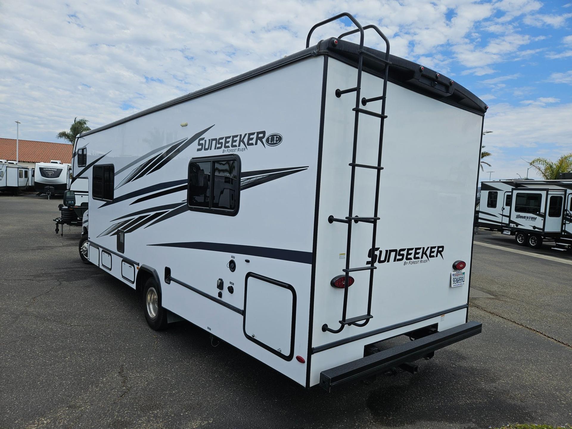 2024 Forest River RV 2024 Forest River RV Sunseeker LE - thumbnail 4