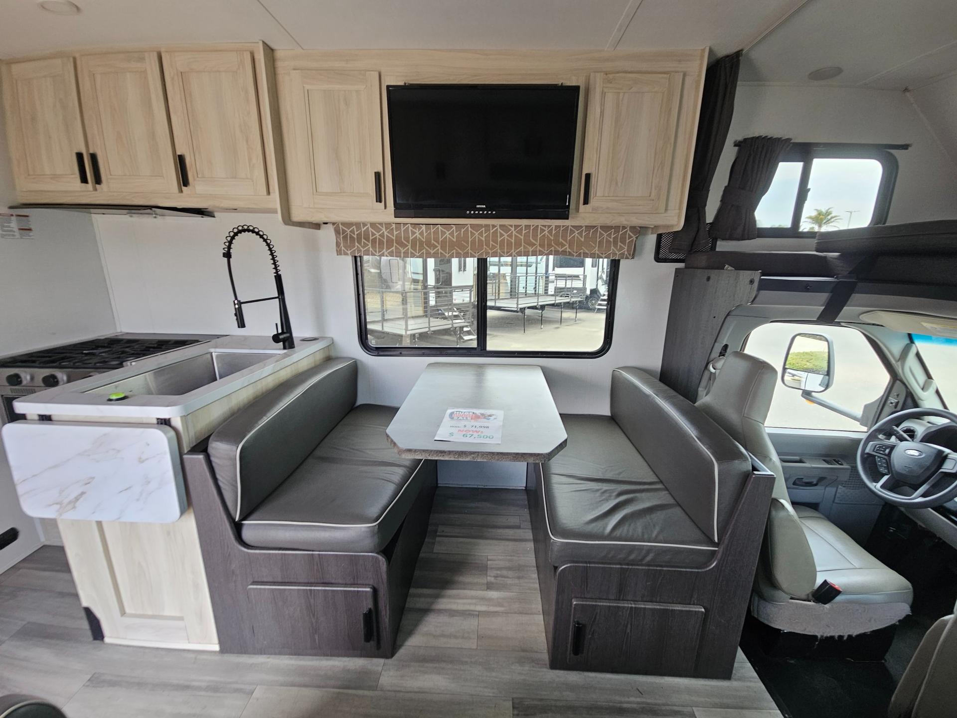 2024 Forest River RV 2024 Forest River RV Sunseeker LE - thumbnail 7
