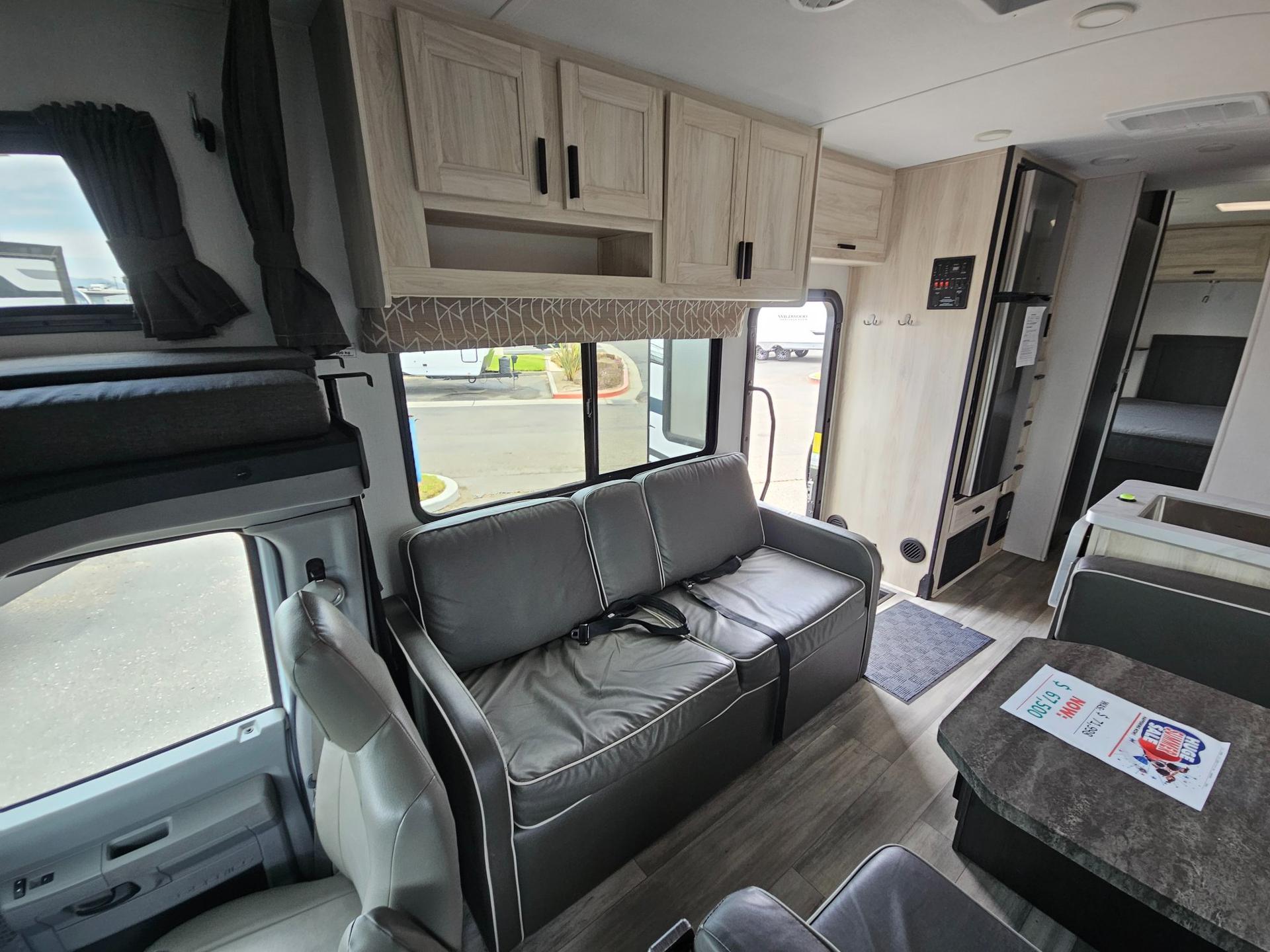 2024 Forest River RV 2024 Forest River RV Sunseeker LE - thumbnail 11