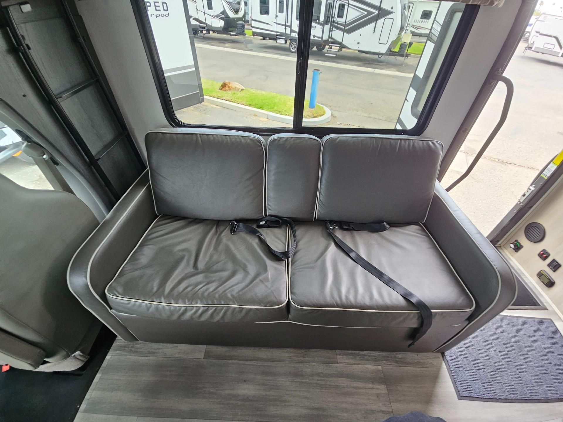 2024 Forest River RV 2024 Forest River RV Sunseeker LE - thumbnail 13