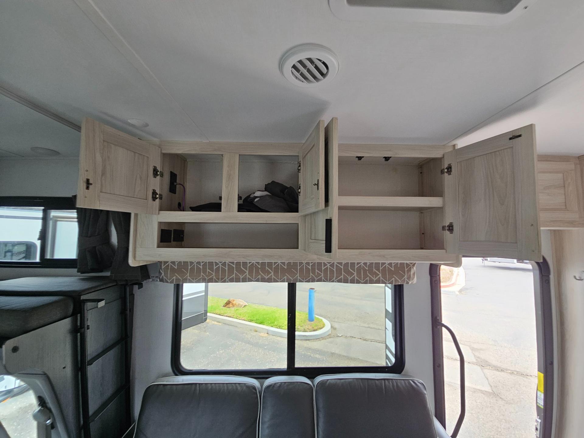 2024 Forest River RV 2024 Forest River RV Sunseeker LE - thumbnail 14