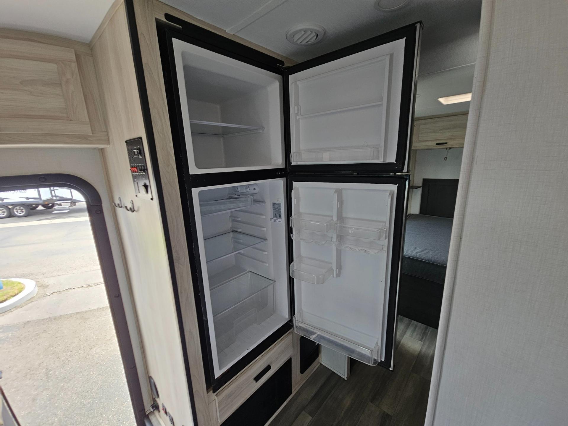 2024 Forest River RV 2024 Forest River RV Sunseeker LE - thumbnail 24