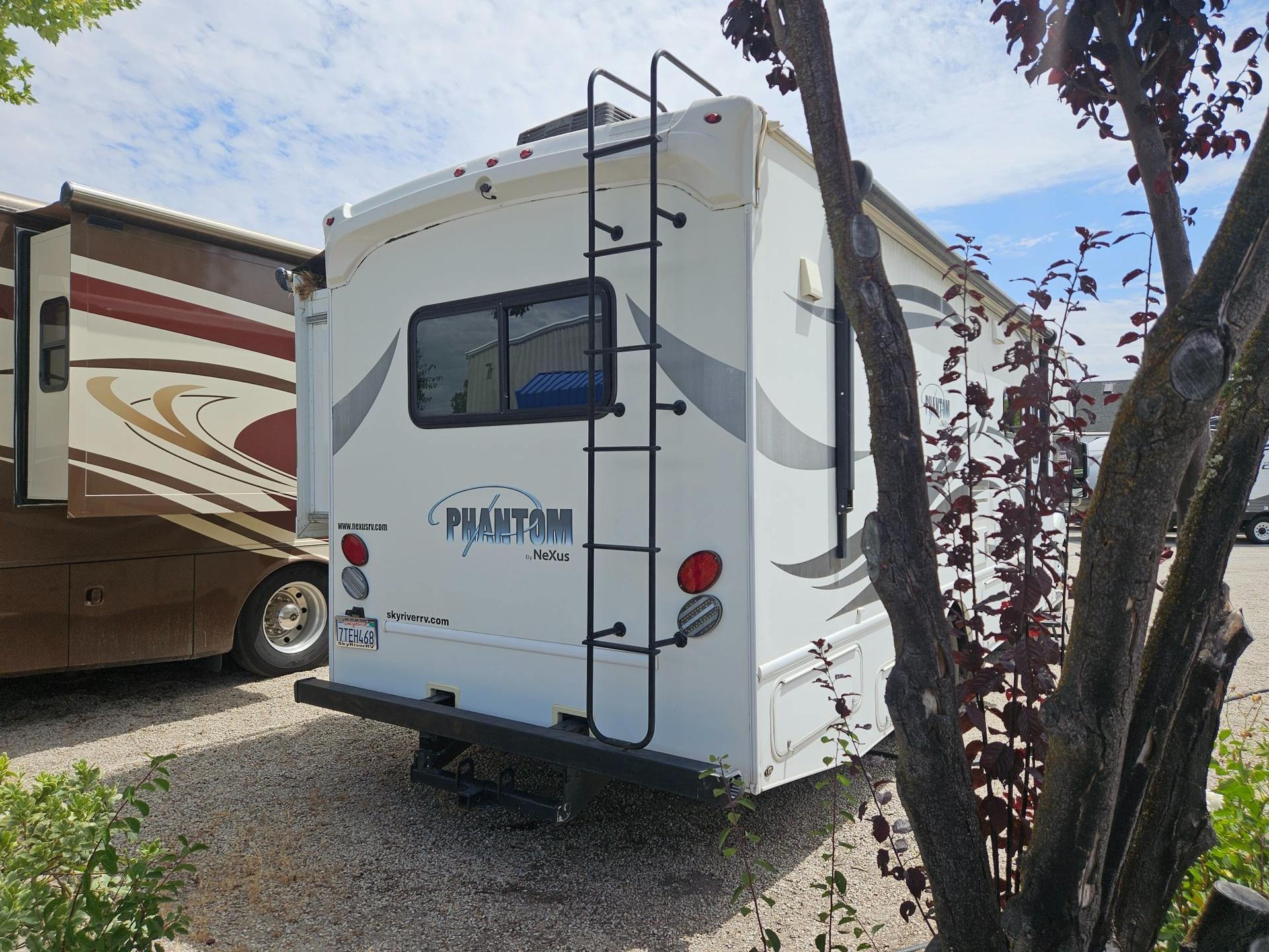 2015 Nexus RV 2015 Nexus RV Phantom - thumbnail 2