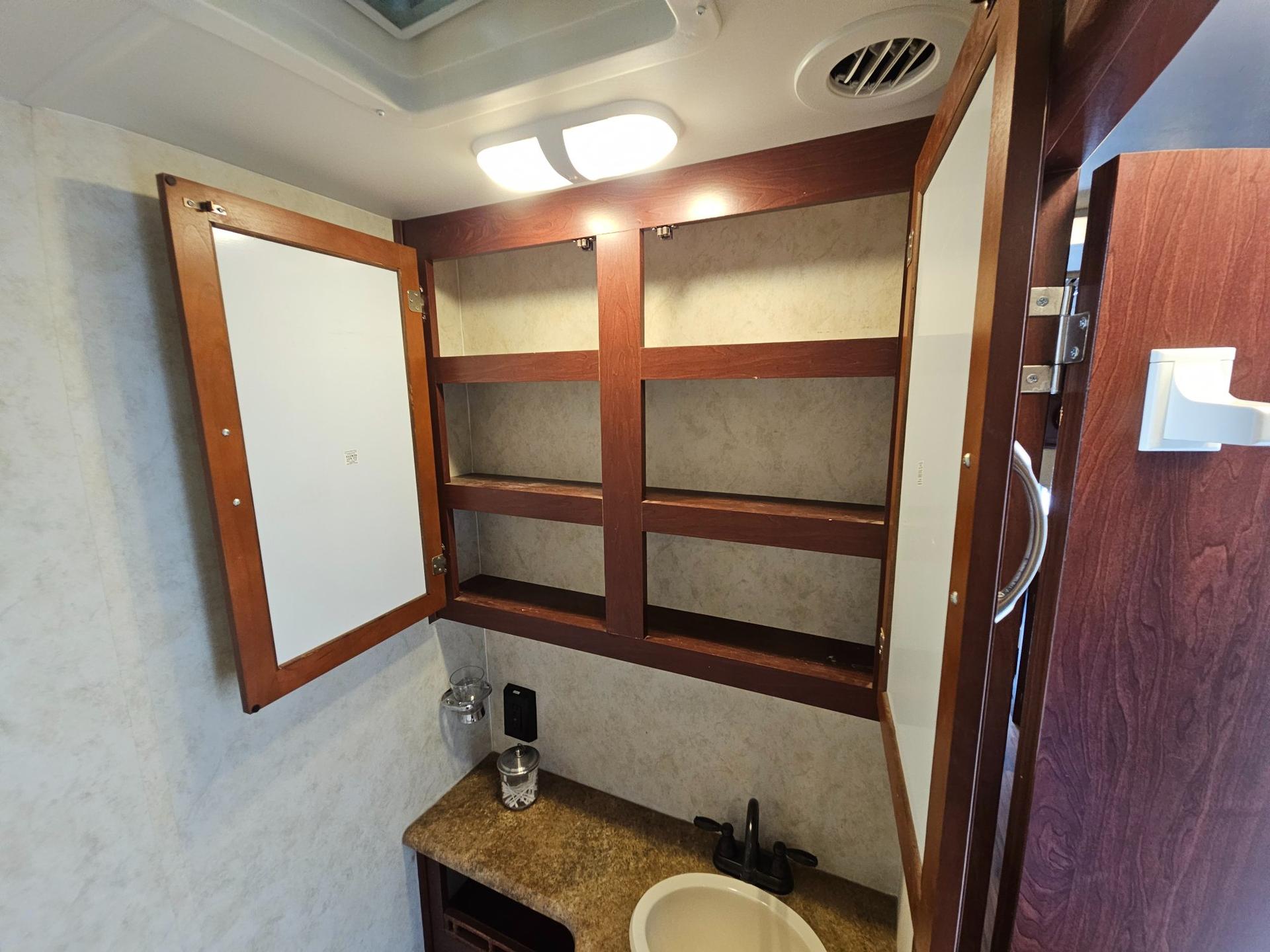 2015 Nexus RV 2015 Nexus RV Phantom - thumbnail 30