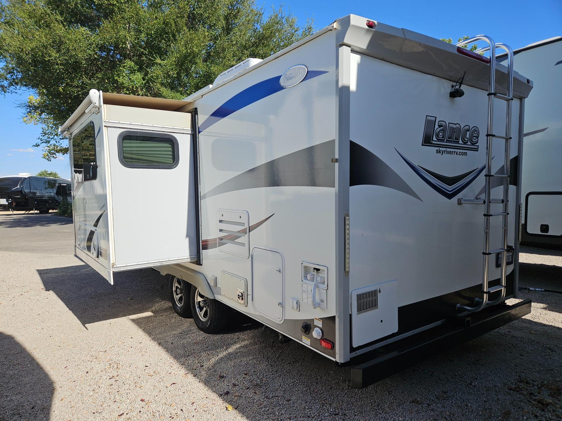2016 Lance Trailers 2016 Lance Trailers Lance - thumbnail 3