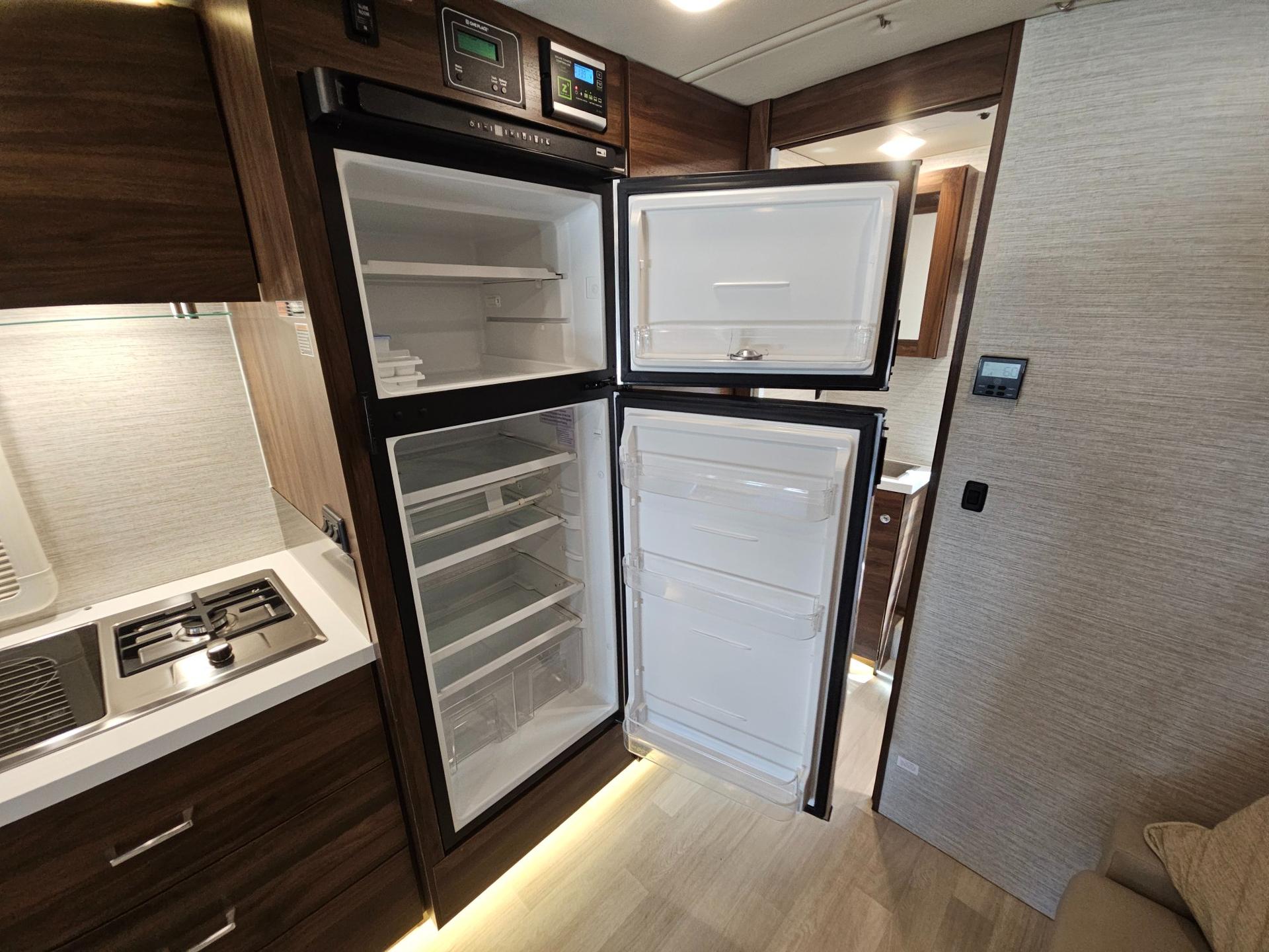 2021 Winnebago Industries 2021 Winnebago Industries View - thumbnail 23