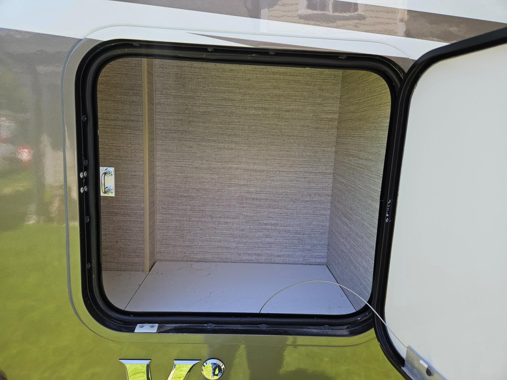 2021 Winnebago Industries 2021 Winnebago Industries View - thumbnail 46
