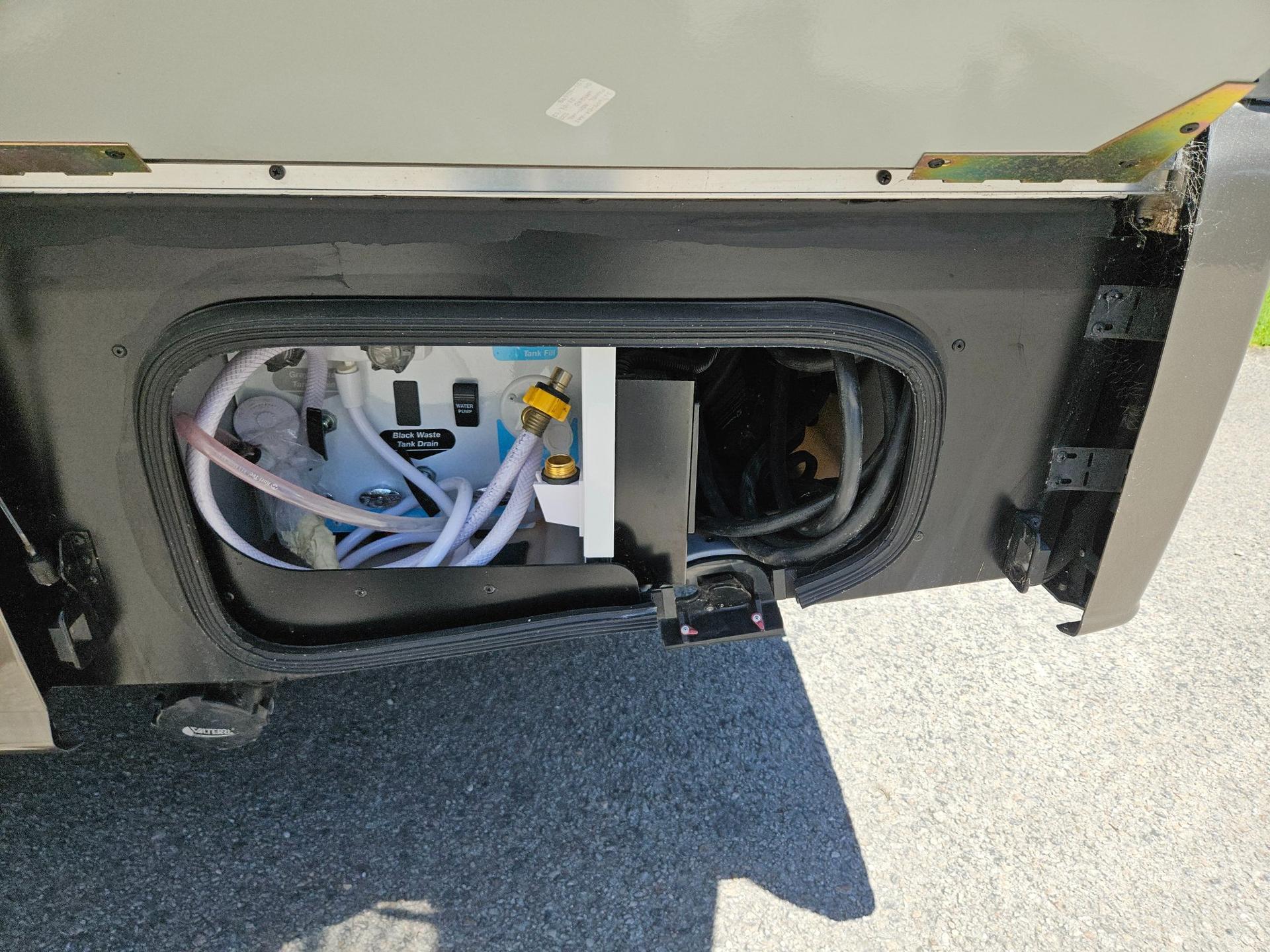 2021 Winnebago Industries 2021 Winnebago Industries View - thumbnail 49