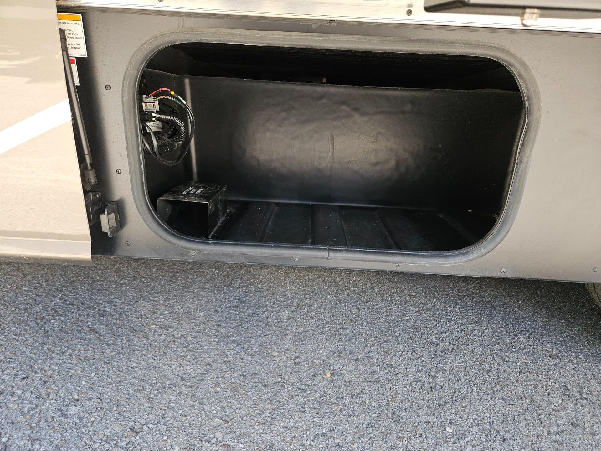 2021 Winnebago Industries 2021 Winnebago Industries View - thumbnail 50