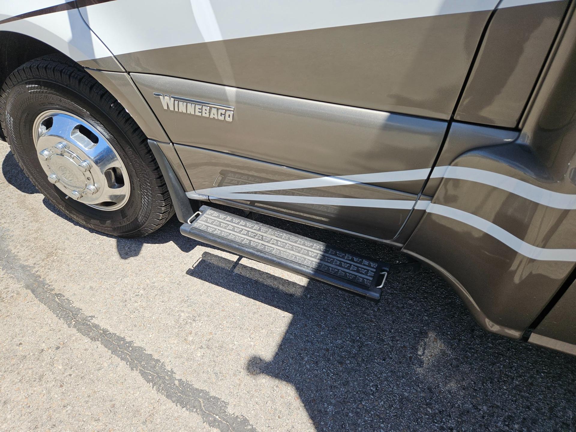 2021 Winnebago Industries 2021 Winnebago Industries View - thumbnail 51