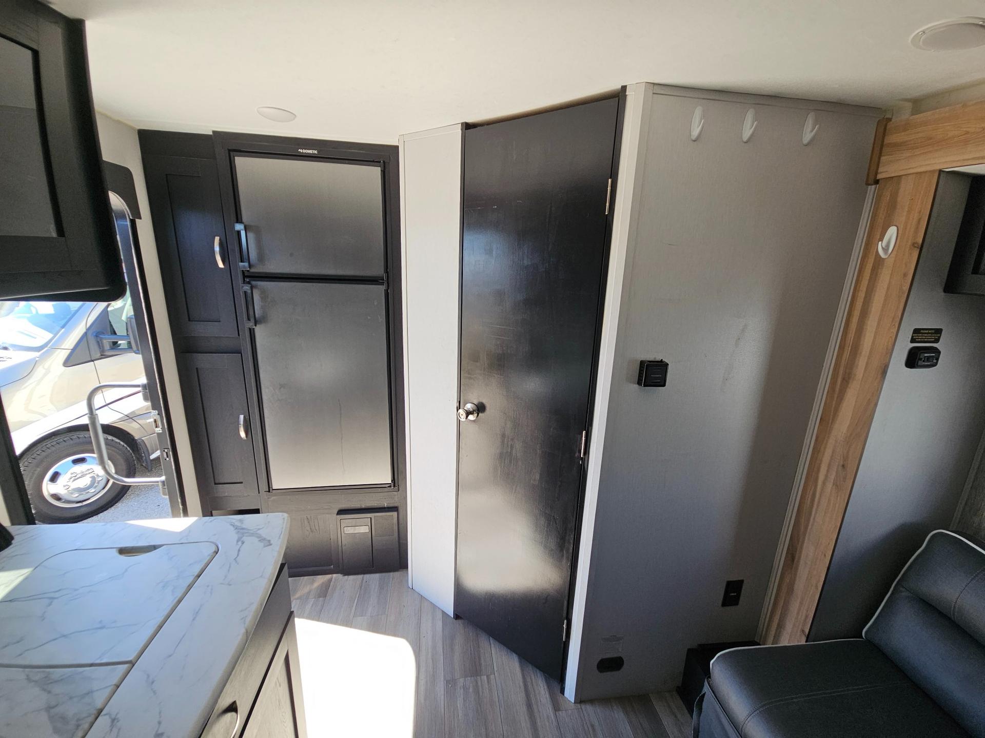 2022 Coachmen 2022 Coachmen Freedom Express Ultra Lite Series - thumbnail 20