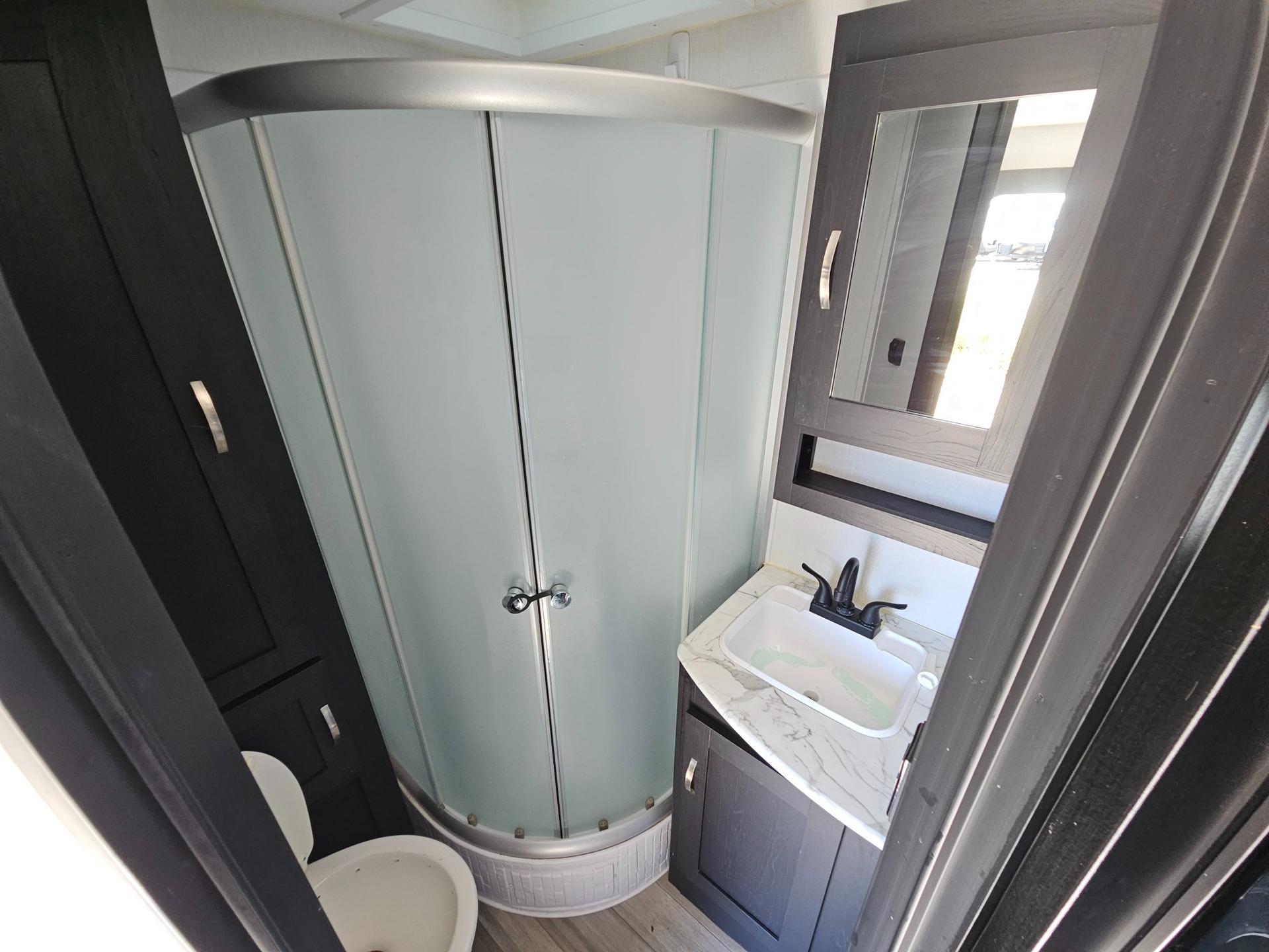 2022 Coachmen 2022 Coachmen Freedom Express Ultra Lite Series - thumbnail 23