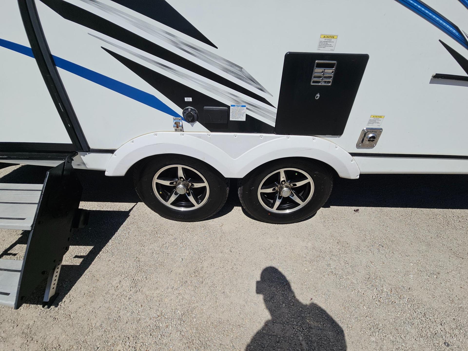 2022 Coachmen 2022 Coachmen Freedom Express Ultra Lite Series - thumbnail 34