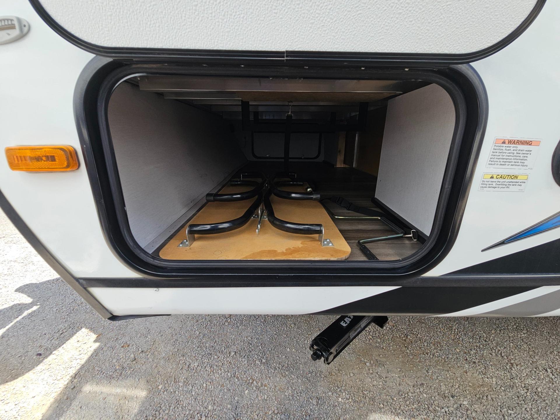 2022 Coachmen 2022 Coachmen Freedom Express Ultra Lite Series - thumbnail 41