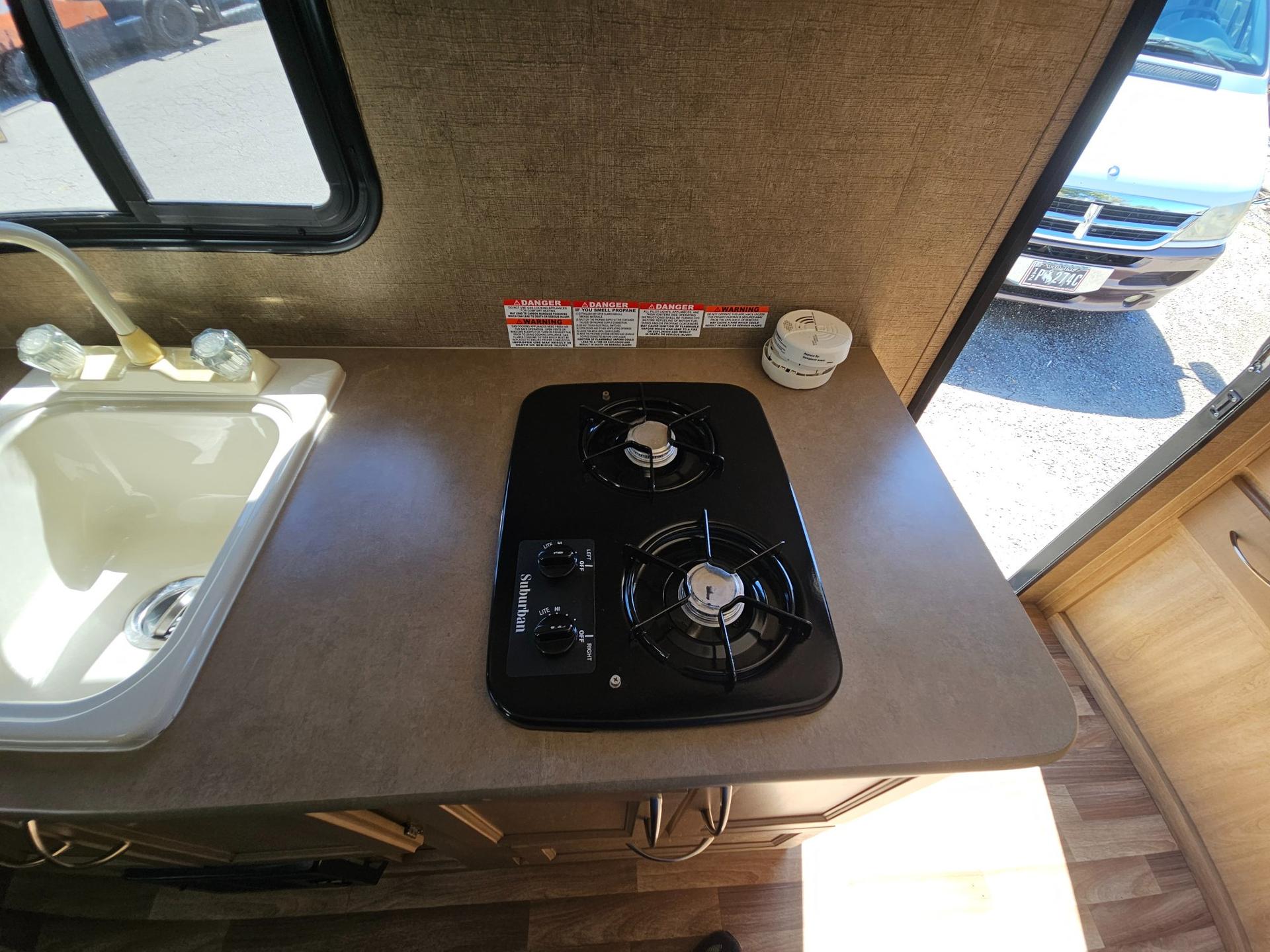2016 Pacific Coachworks 2016 Pacific Coachworks Econ - thumbnail 15
