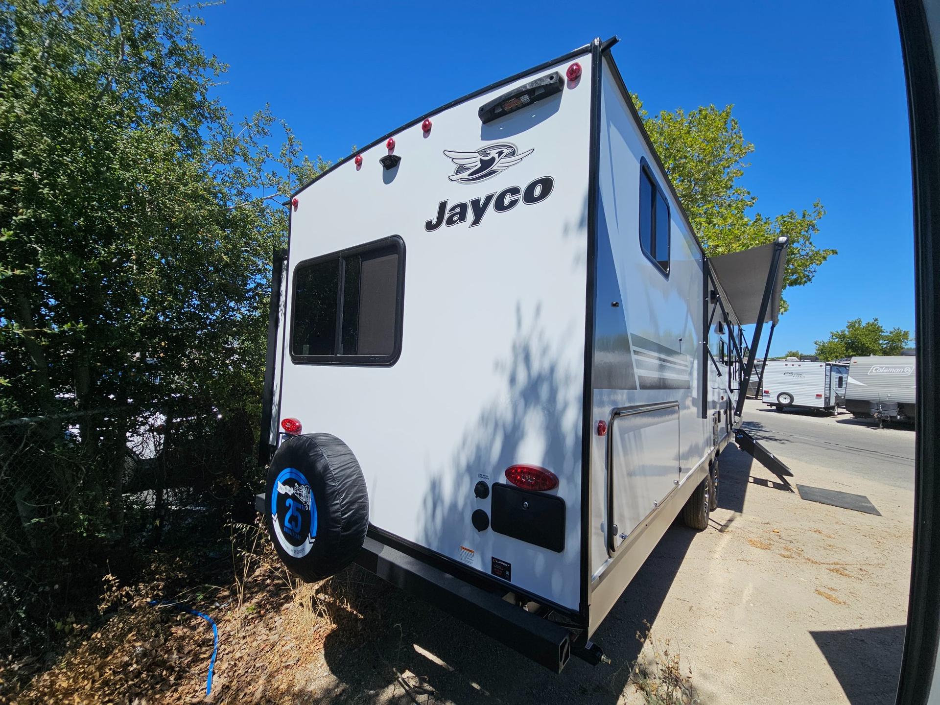 2027 Jayco 2027 Jayco Jay Flight - thumbnail 3