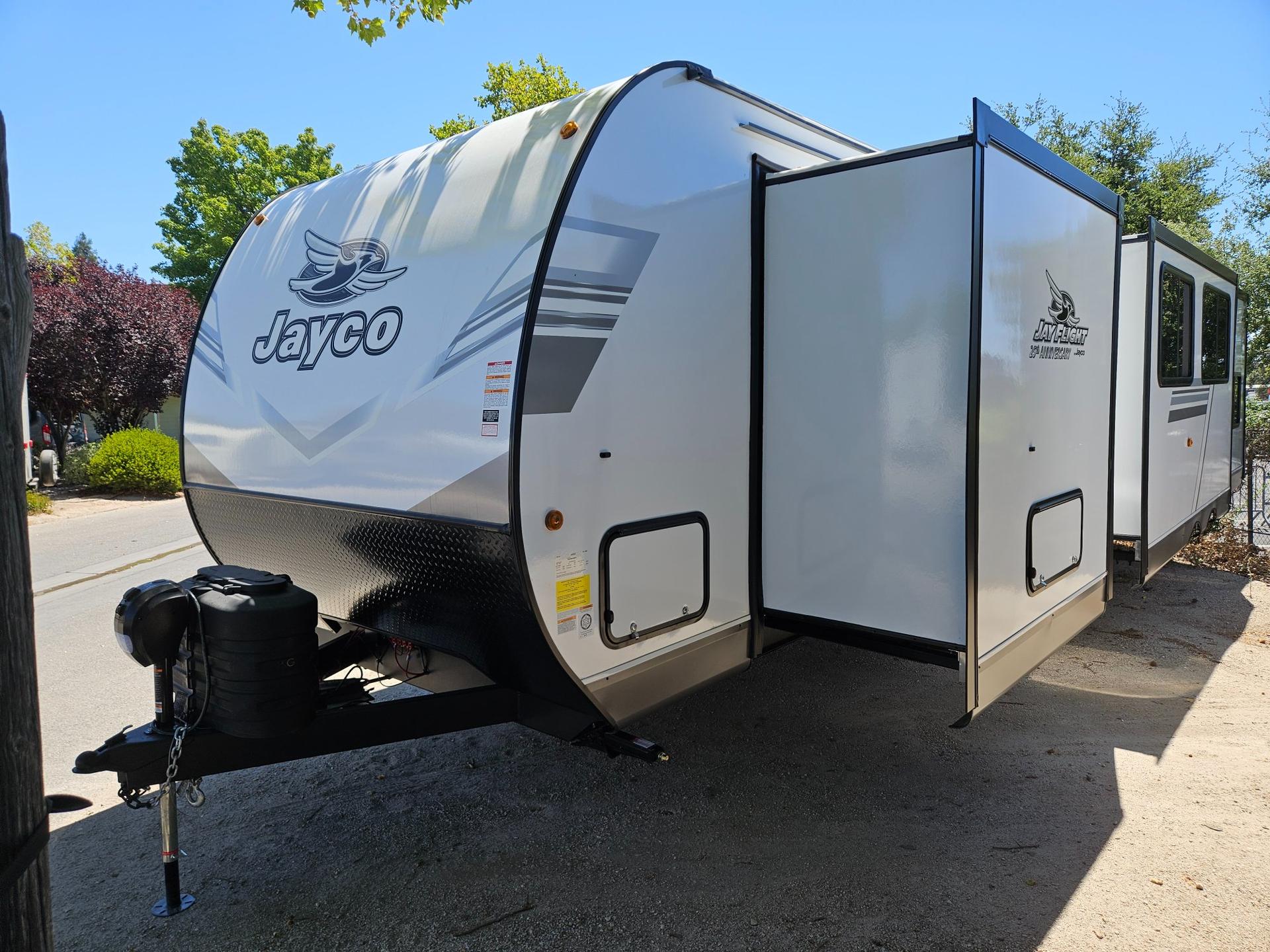 2027 Jayco 2027 Jayco Jay Flight - thumbnail 4