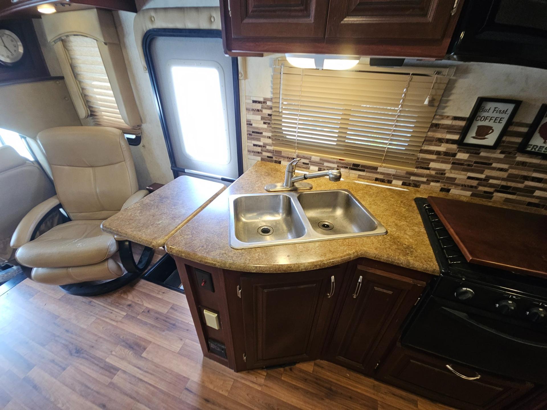 2015 Nexus RV 2015 Nexus RV Phantom - thumbnail 80