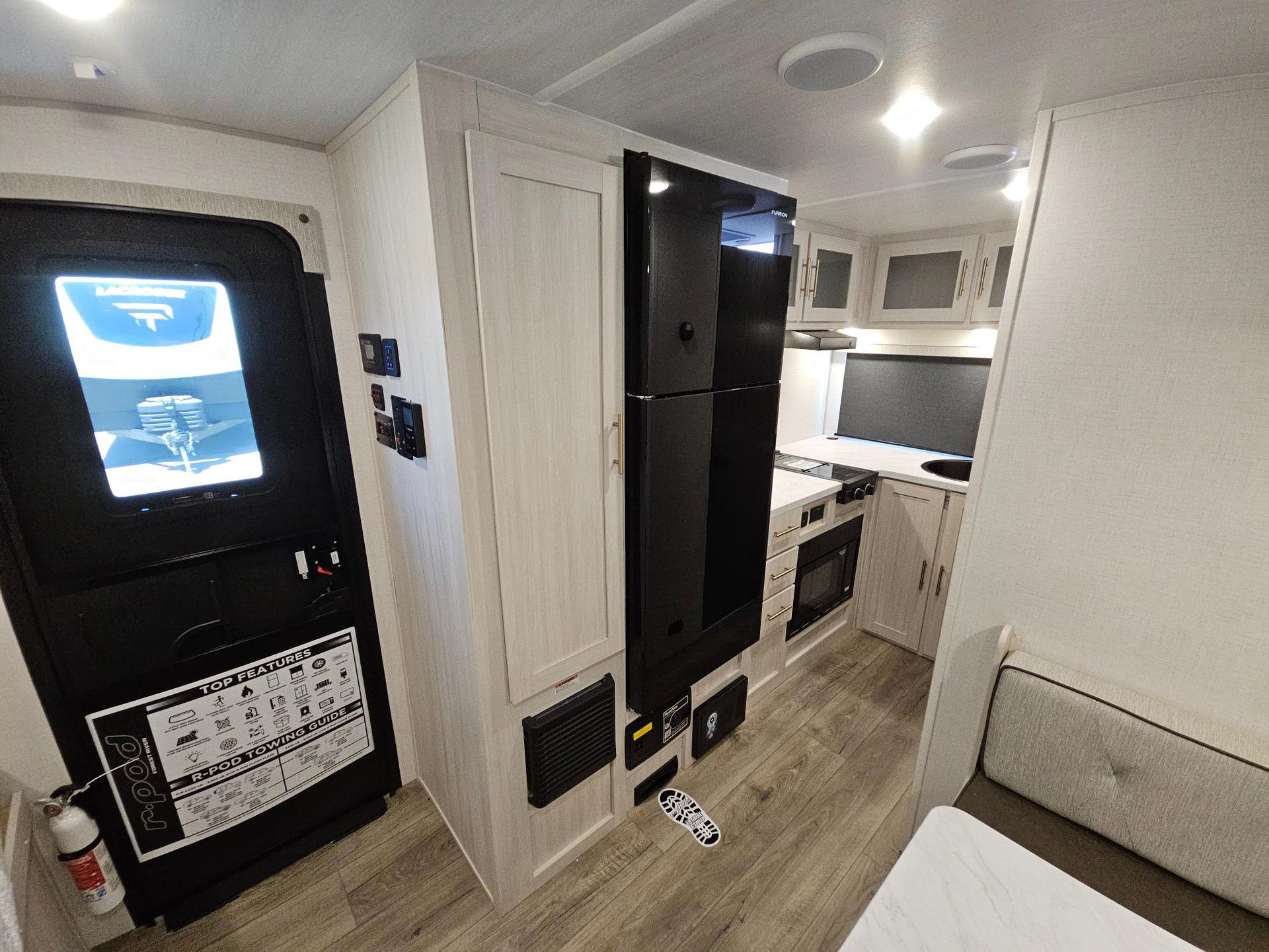 2027 Forest River RV 2027 Forest River RV R-Pod - thumbnail 12