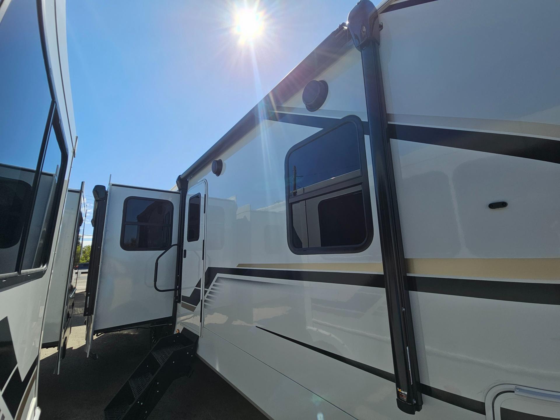 2027 Keystone RV 2027 Keystone RV Cougar Half-Ton - thumbnail 44