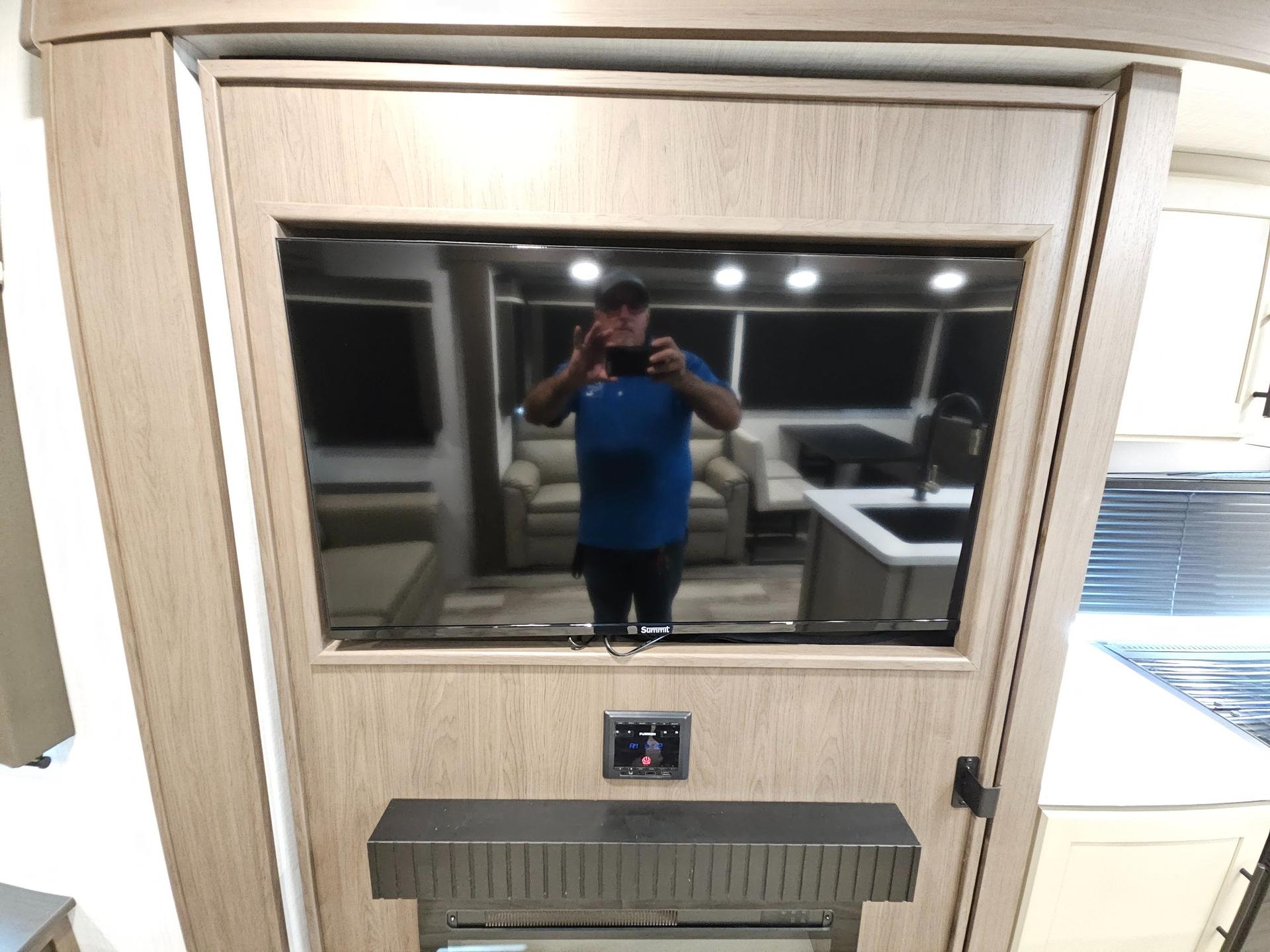 2027 Keystone RV 2027 Keystone RV Cougar Half-Ton - thumbnail 67