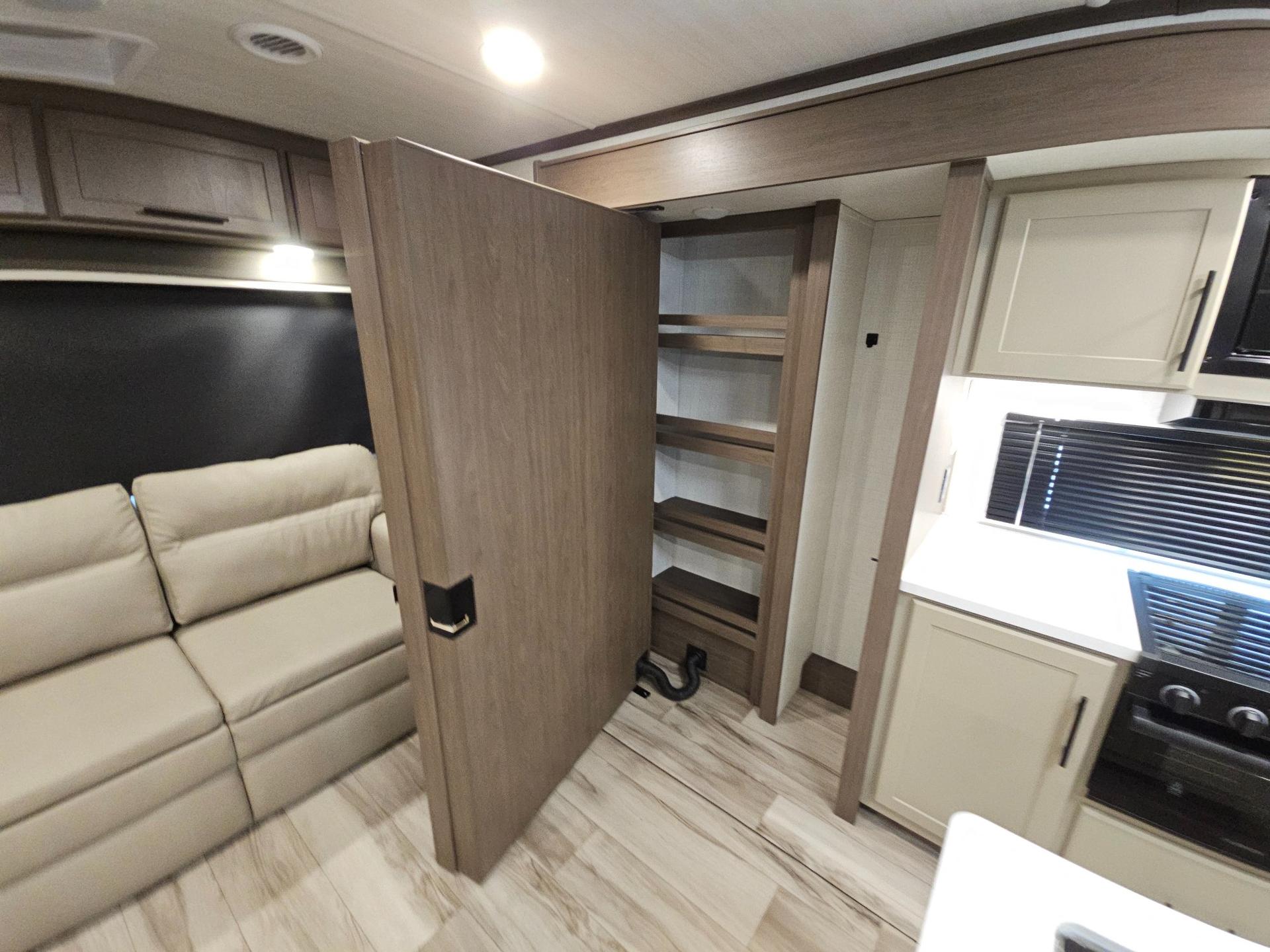 2027 Keystone RV 2027 Keystone RV Cougar Half-Ton - thumbnail 69