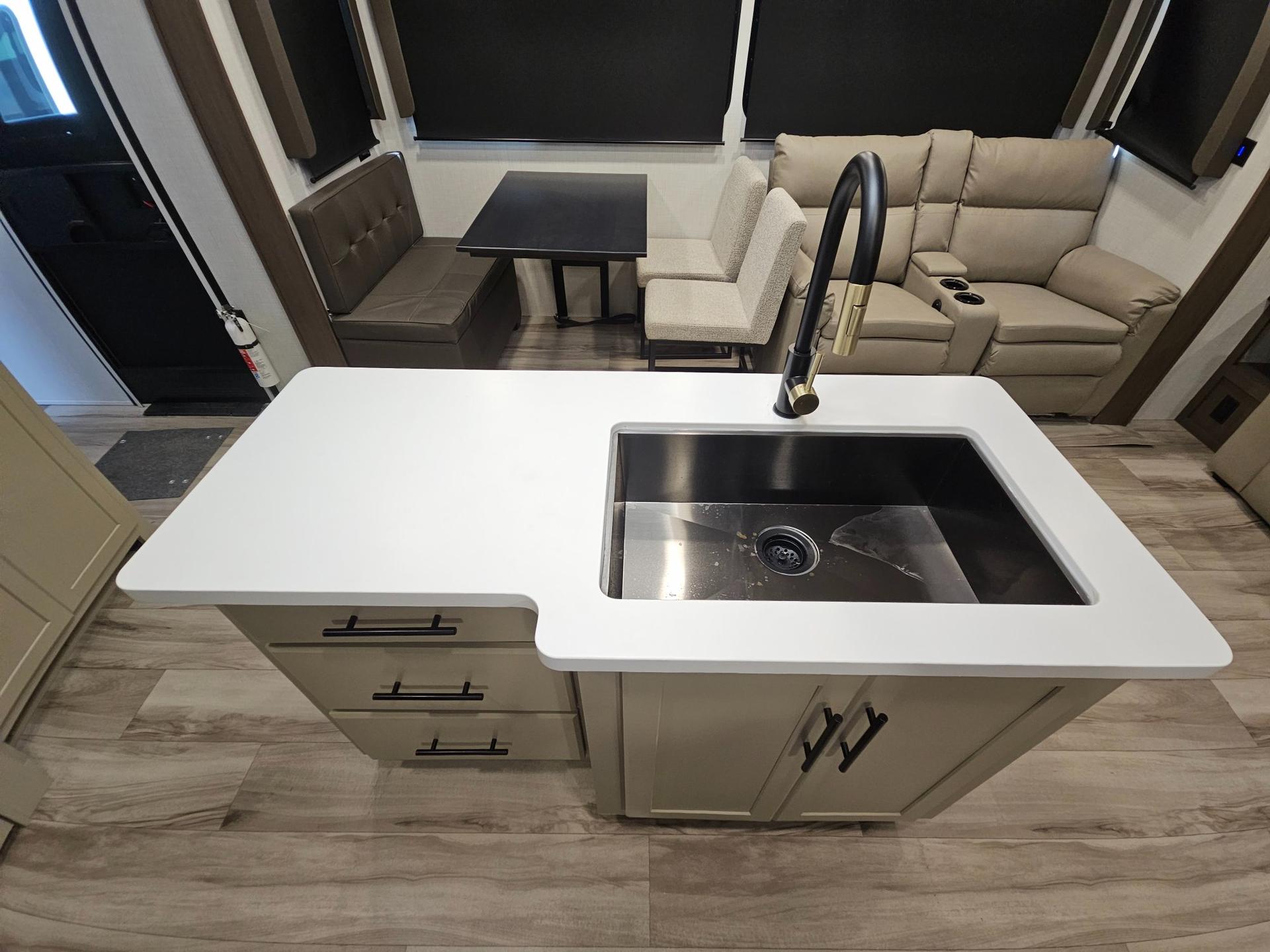 2027 Keystone RV 2027 Keystone RV Cougar Half-Ton - thumbnail 76