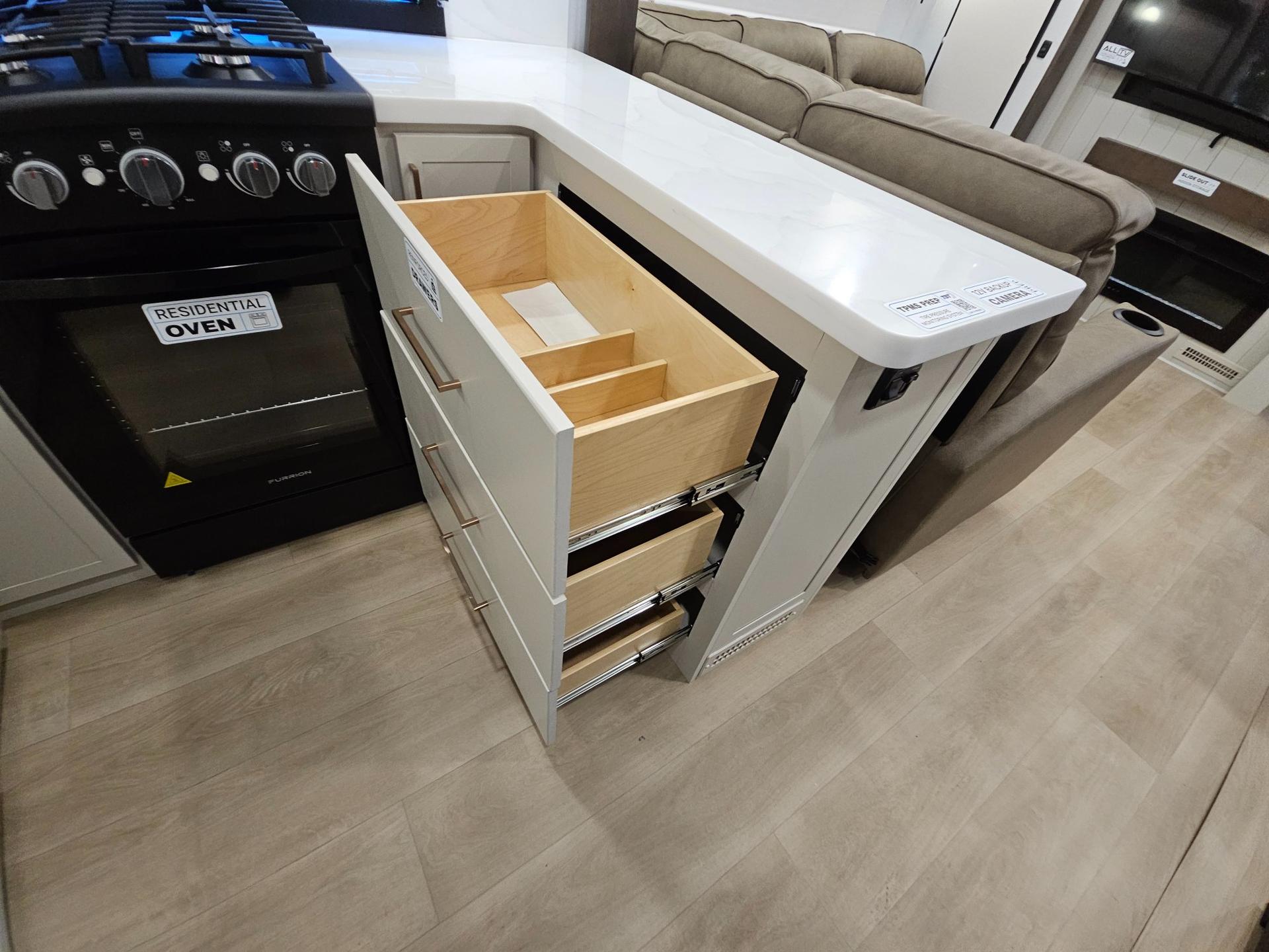 2027 Alliance RV 2027 Alliance RV Paradigm - thumbnail 122