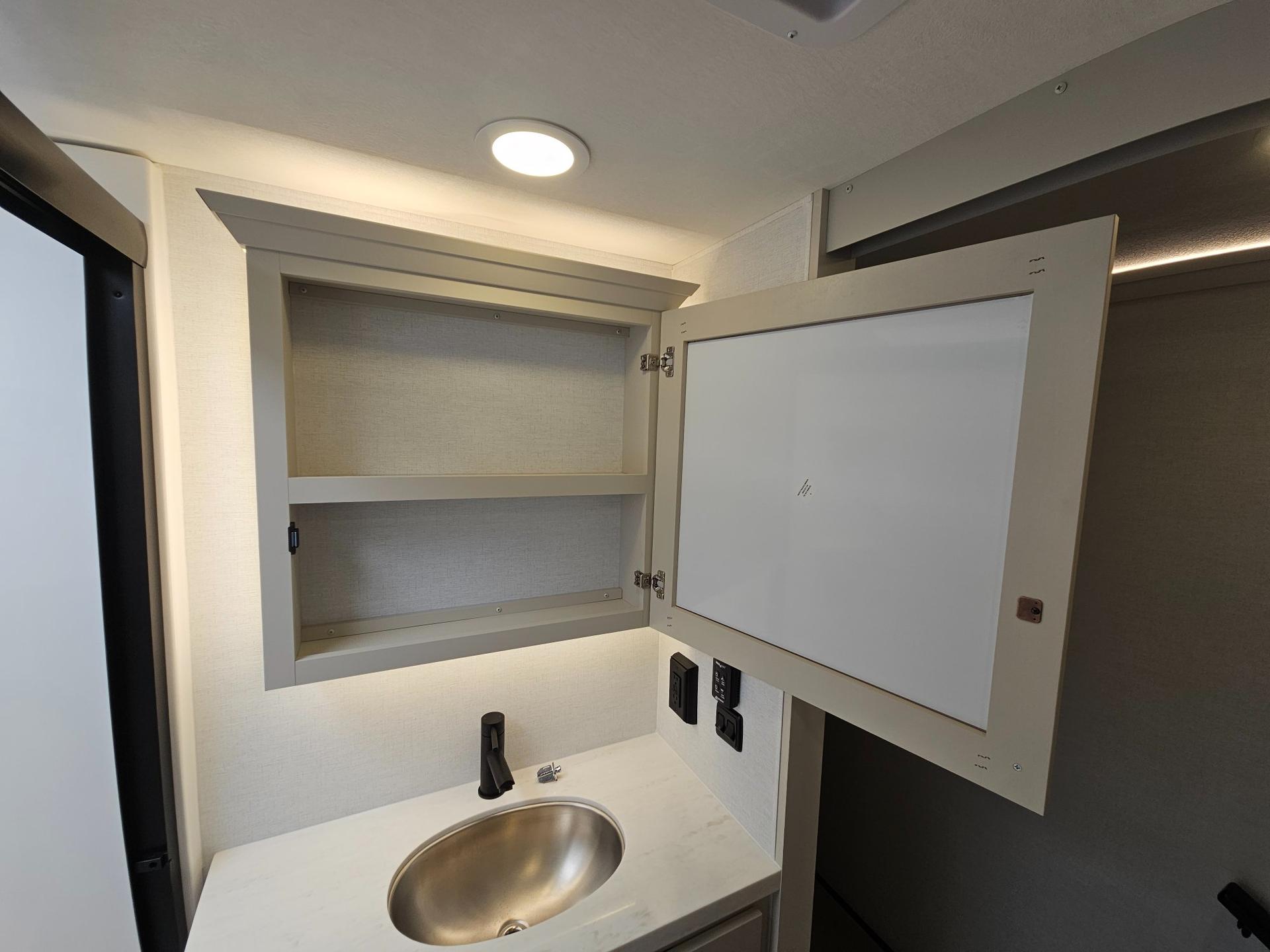 2027 Alliance RV 2027 Alliance RV Paradigm - thumbnail 133