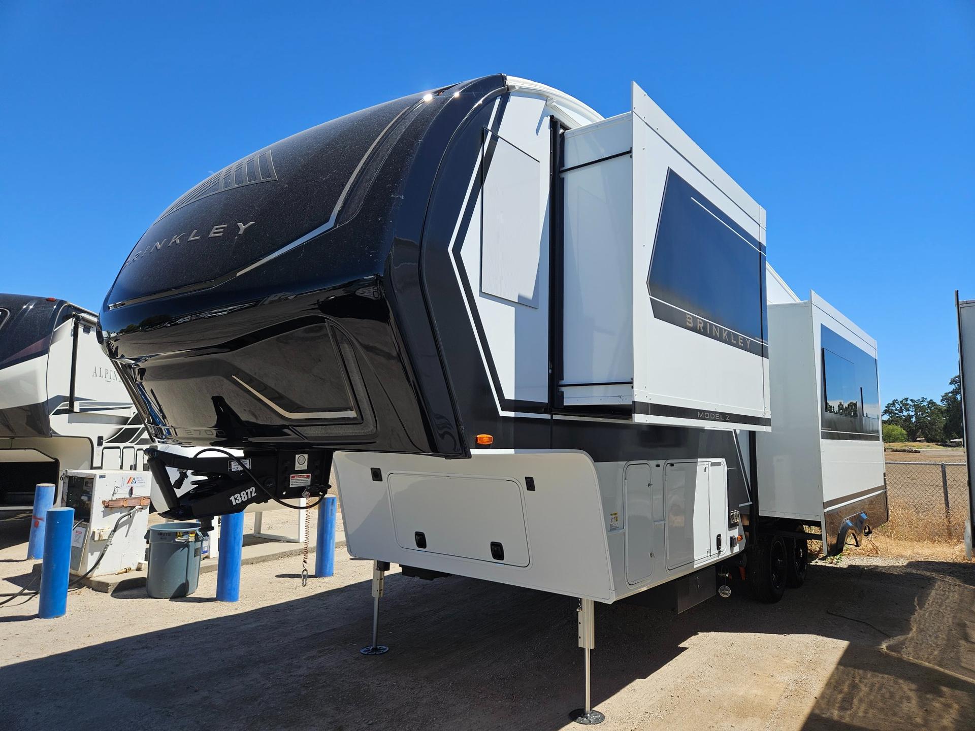 2027 Brinkley RV 2027 Brinkley RV Model Z - thumbnail 4