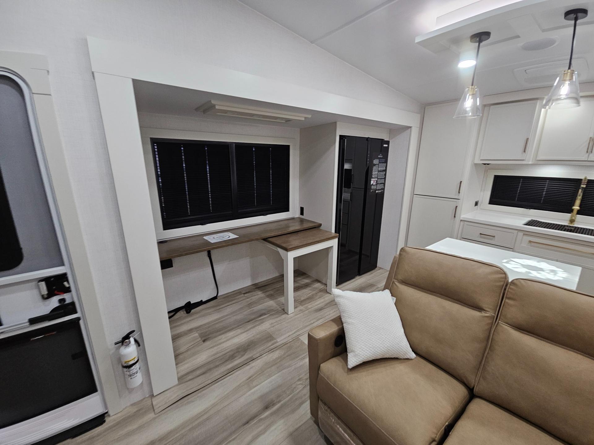 2027 Brinkley RV 2027 Brinkley RV Model Z - thumbnail 6