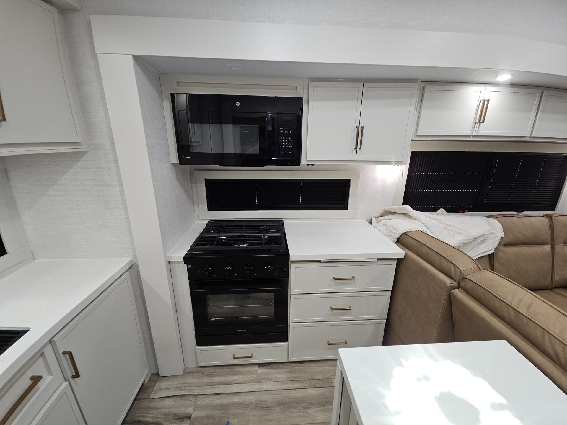 2027 Brinkley RV 2027 Brinkley RV Model Z - thumbnail 14