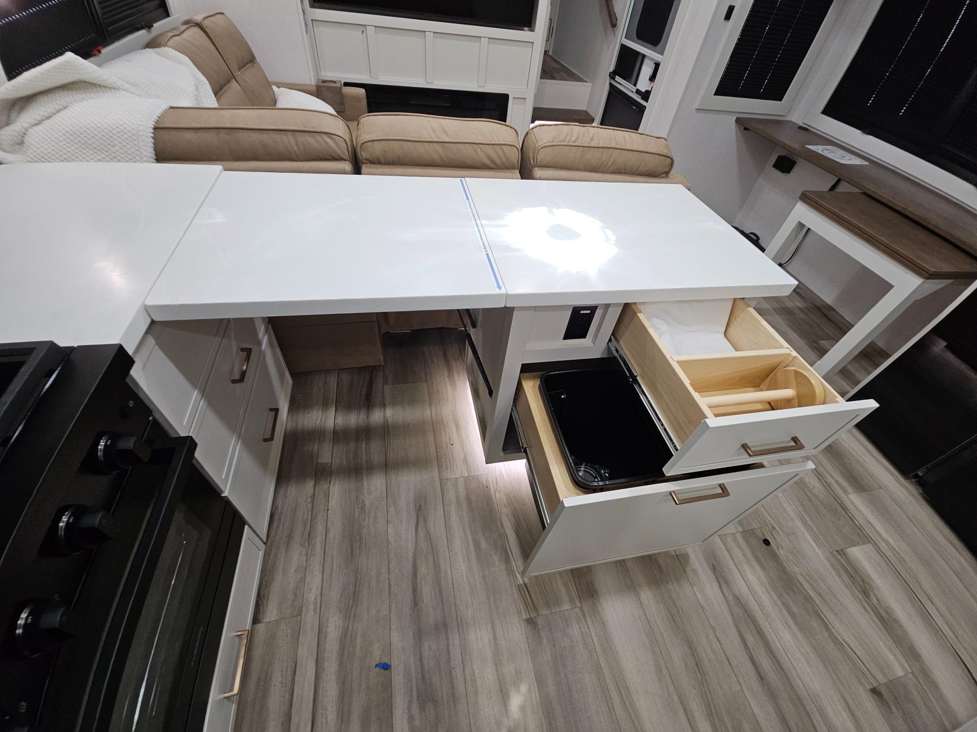 2027 Brinkley RV 2027 Brinkley RV Model Z - thumbnail 19