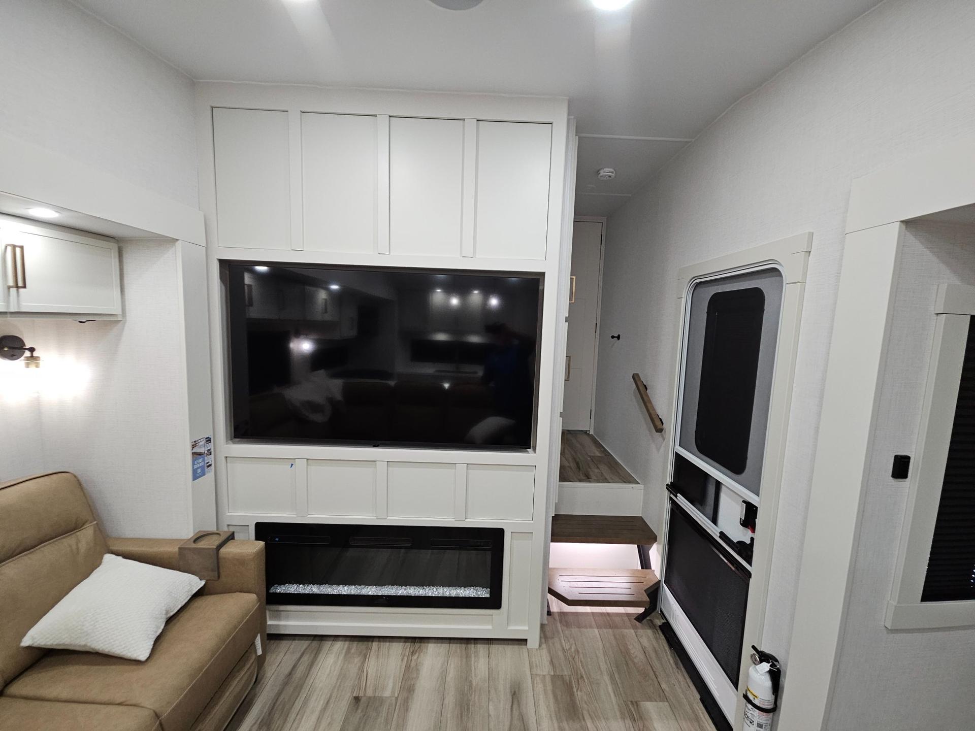 2027 Brinkley RV 2027 Brinkley RV Model Z - thumbnail 23