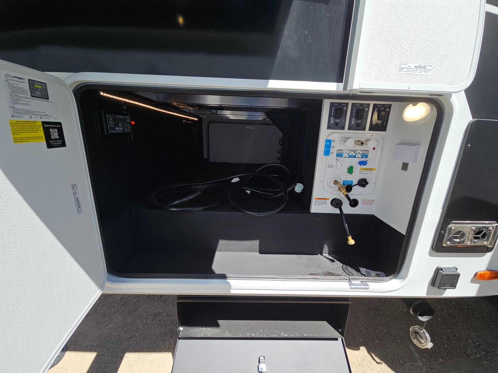 2027 Brinkley RV 2027 Brinkley RV Model Z - thumbnail 58