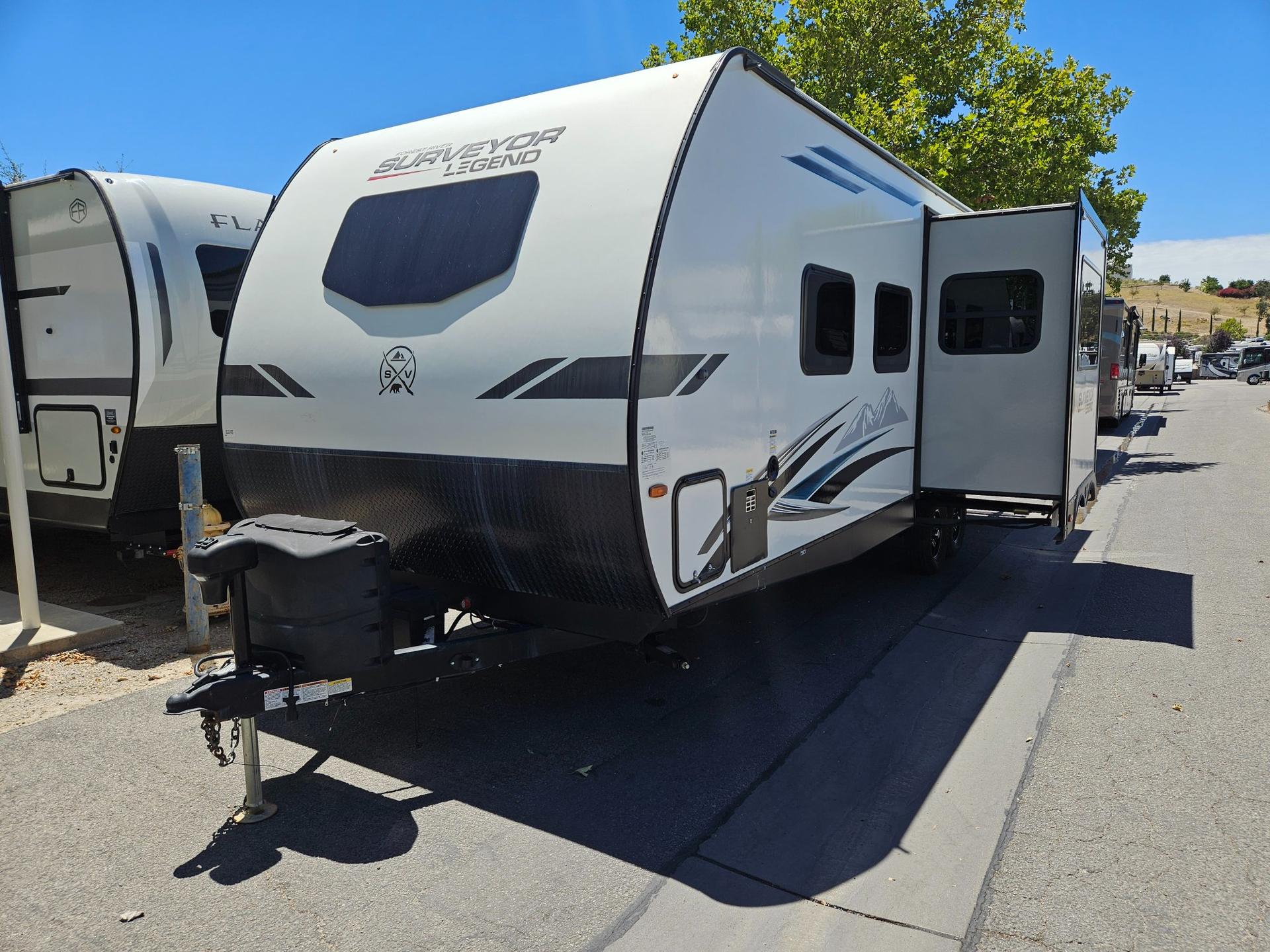 2022 Forest River RV 2022 Forest River RV Surveyor Legend - thumbnail 5