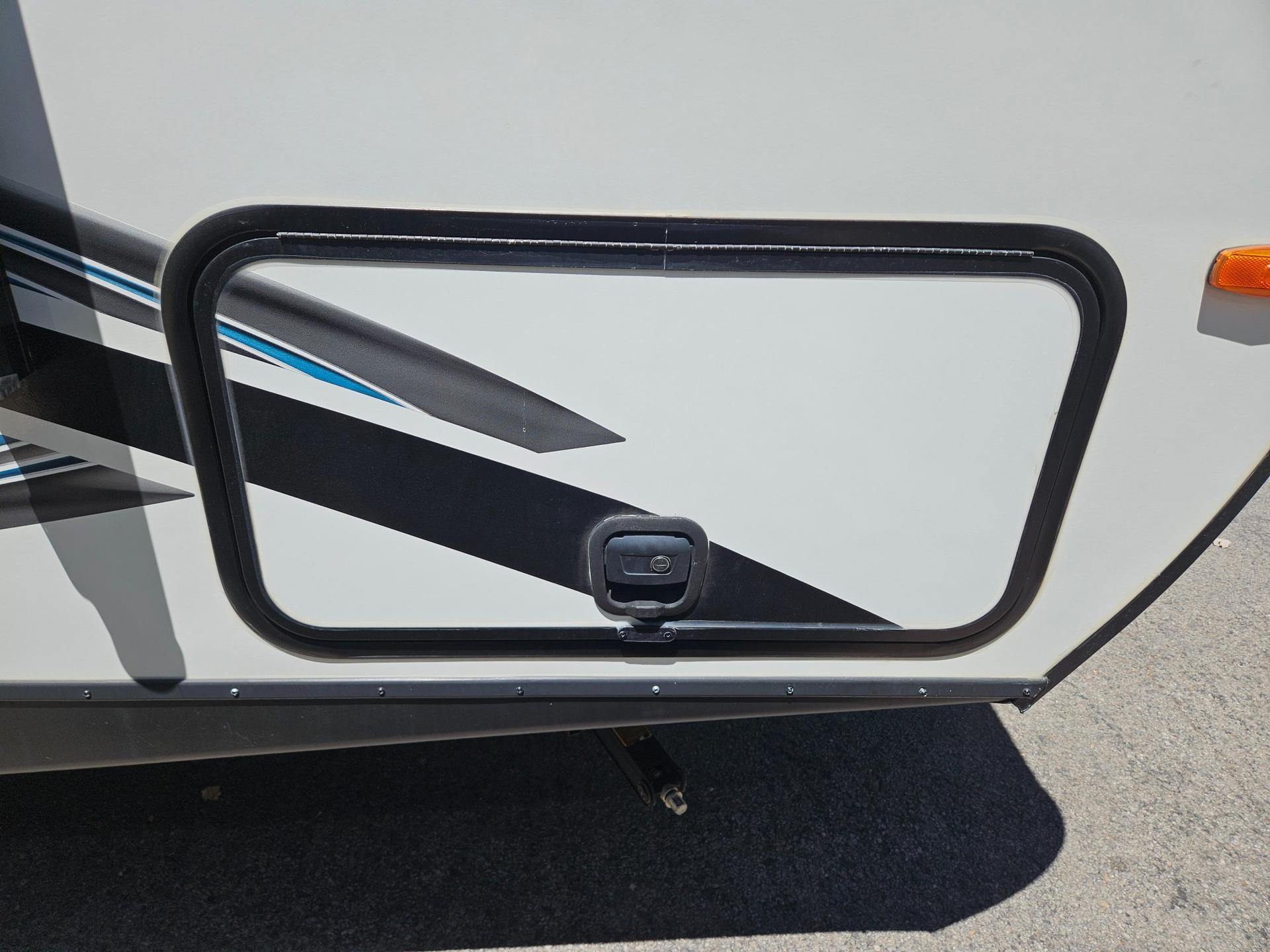 2022 Forest River RV 2022 Forest River RV Surveyor Legend - thumbnail 37
