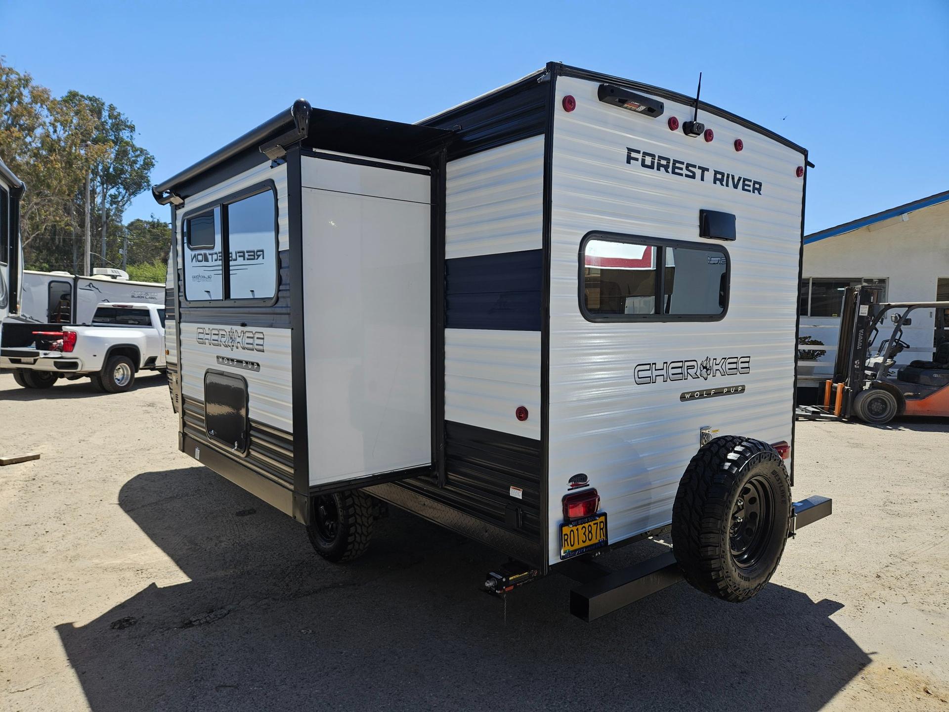 2025 Forest River RV 2025 Forest River RV Cherokee Wolf Pup - thumbnail 4