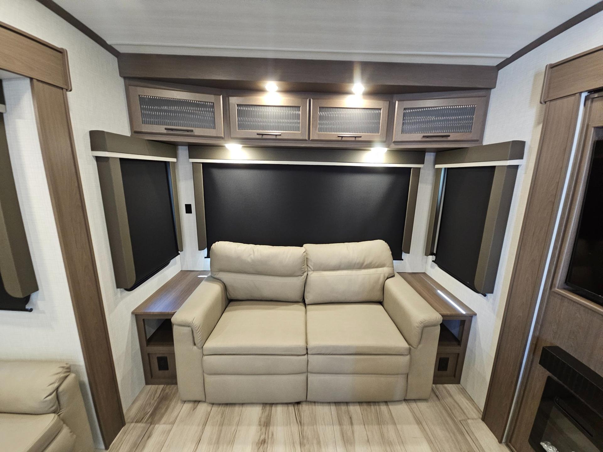 2027 Keystone RV 2027 Keystone RV Cougar - thumbnail 11