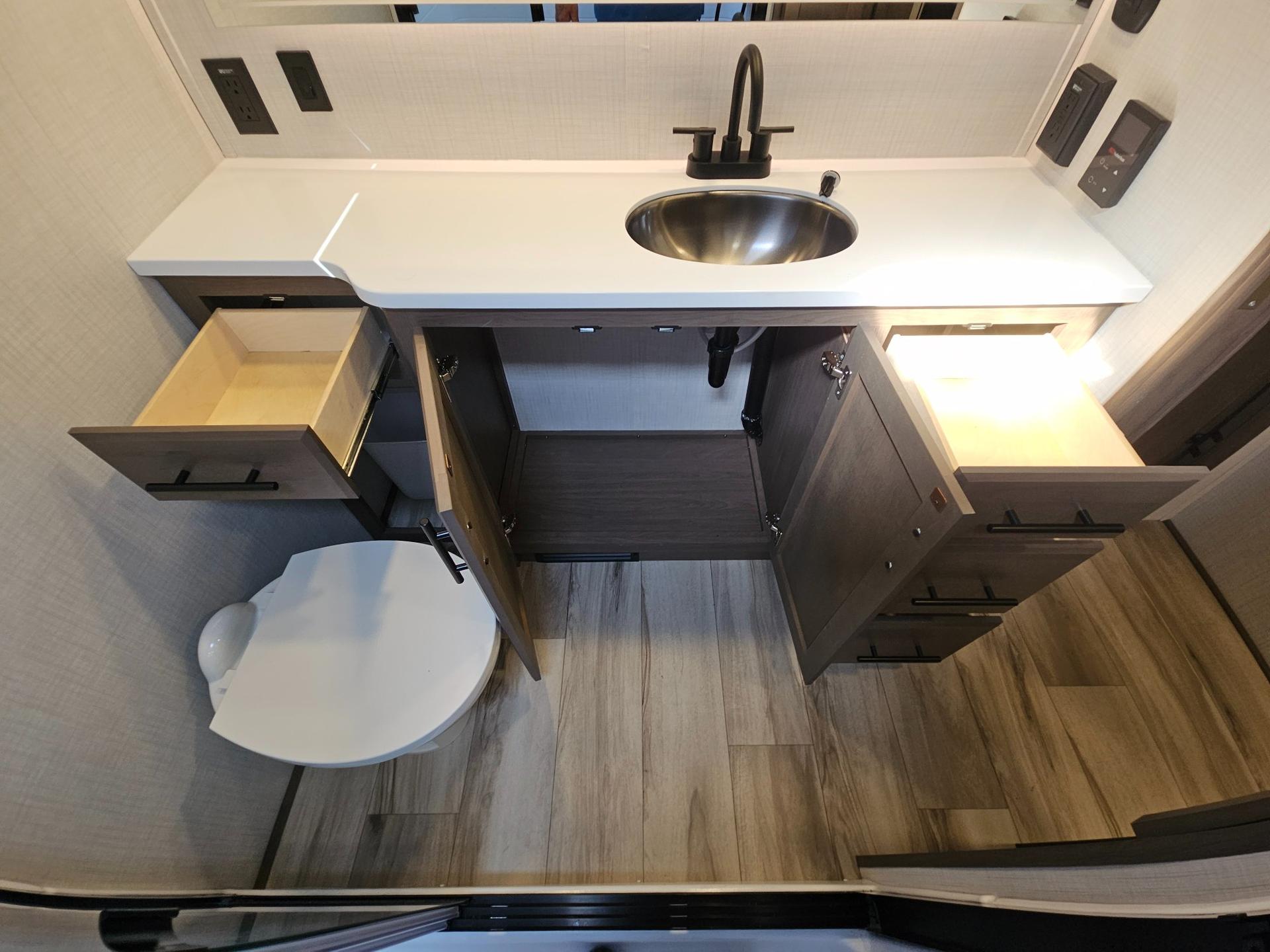 2027 Keystone RV 2027 Keystone RV Cougar - thumbnail 37