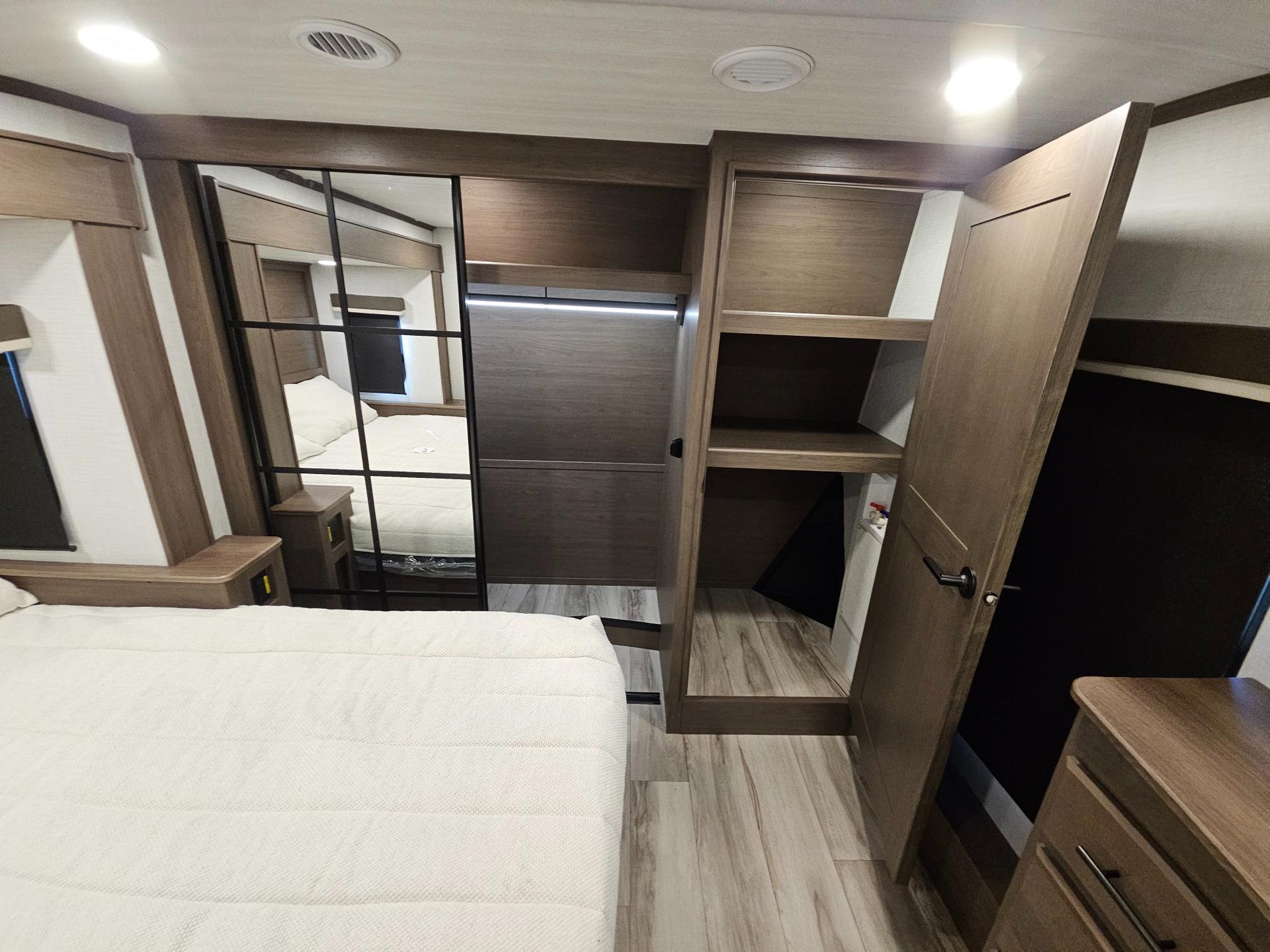 2027 Keystone RV 2027 Keystone RV Cougar - thumbnail 41